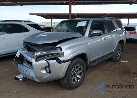 2016 Toyota 4Runner Trail из США, поврежденный, VIN JTEBU5JR0G5401404